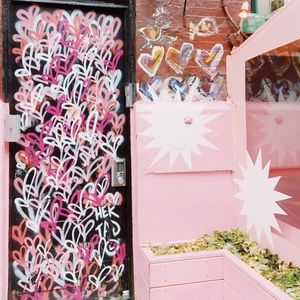 Meet your Posher, Maya